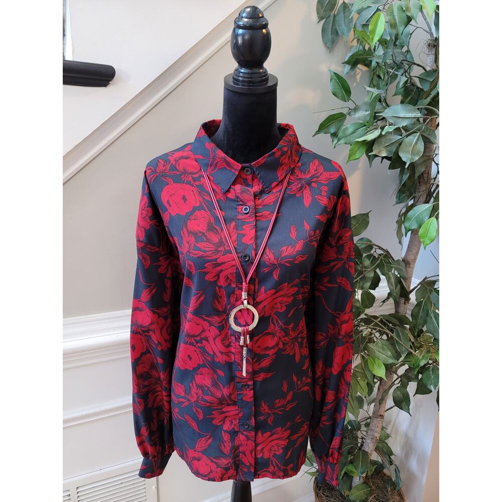 In The Style Floral Blouse Women's Size 18 Red Black Button Up Long Sleeve Top